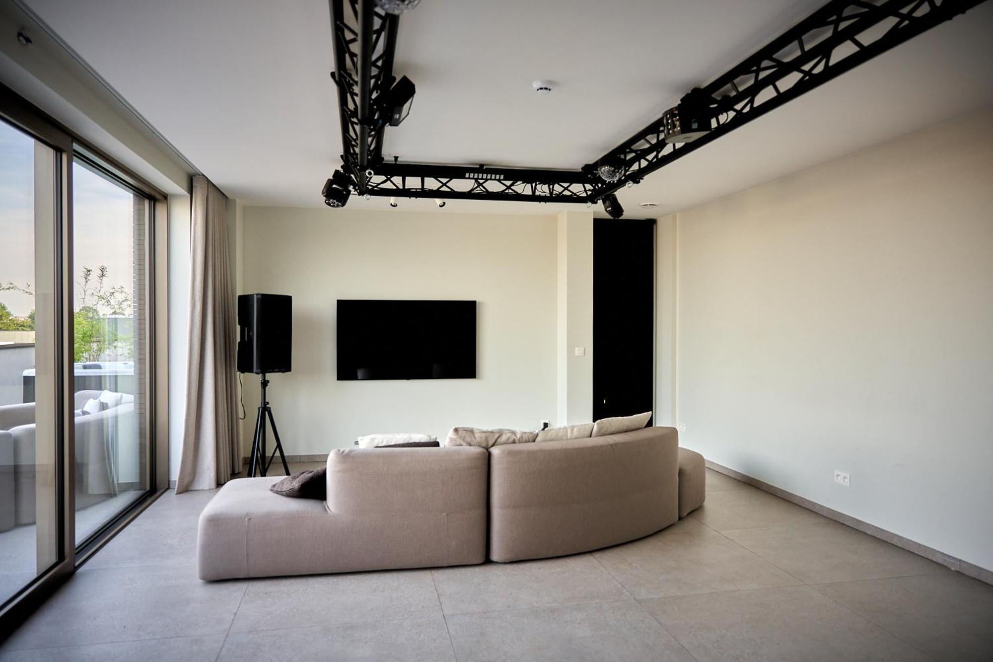 Kaoz Highstreet The Luxury Loft Apartment Hoogstraten Bagian luar foto
