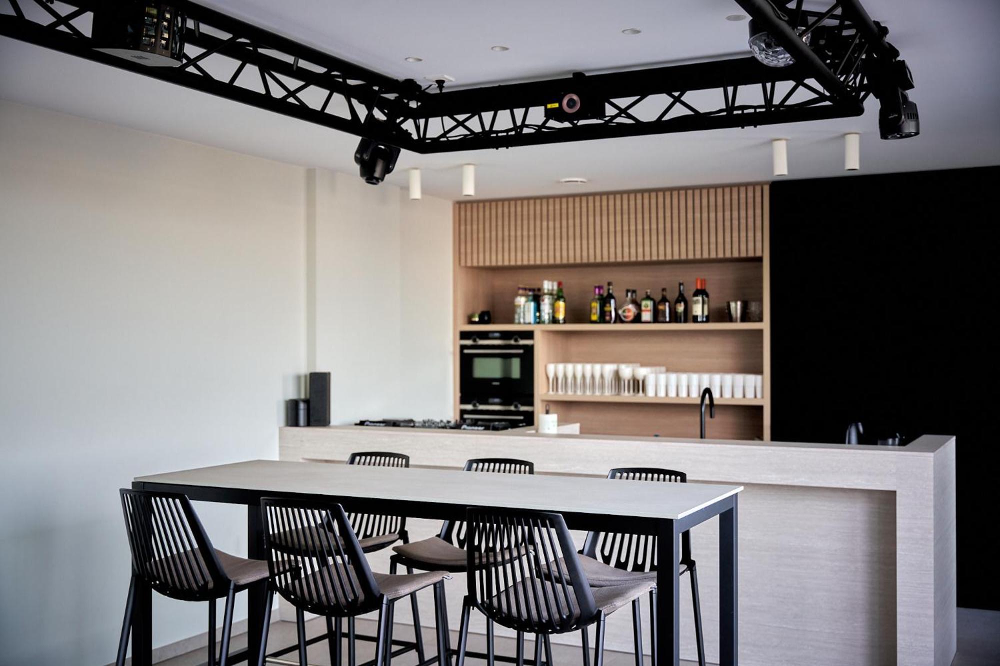 Kaoz Highstreet The Luxury Loft Apartment Hoogstraten Bagian luar foto